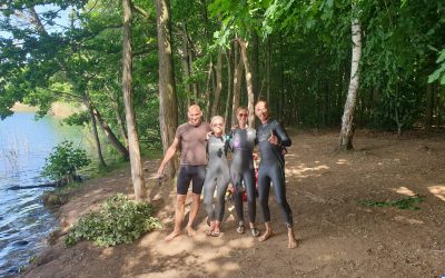 Schwimmen im Kelsterbacher See zur Eröffnung der Freiwassersaison