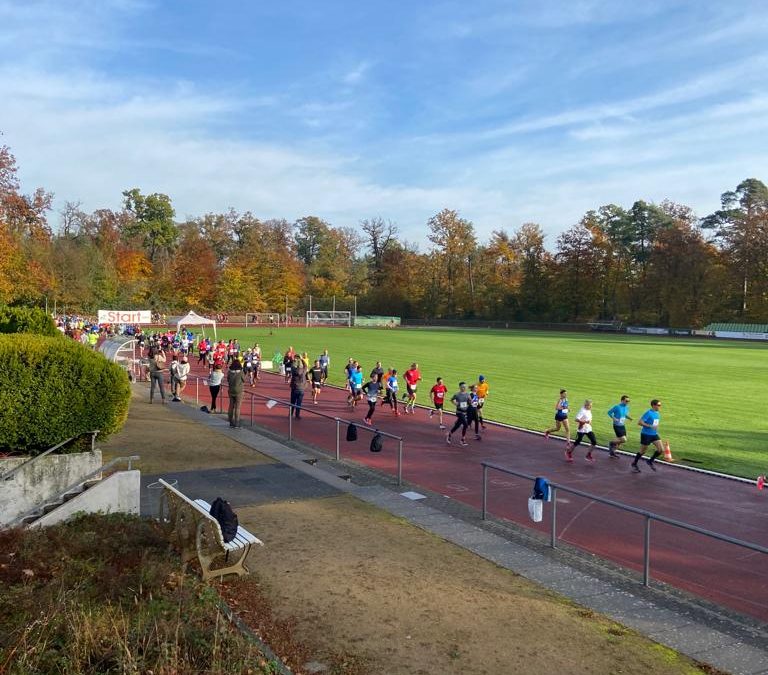 Halbmarathon der LG Mörfelden- Walldorf bei besten Bedingungen im Waldstadion und Treburer Unterwald (von Sandra Stark)